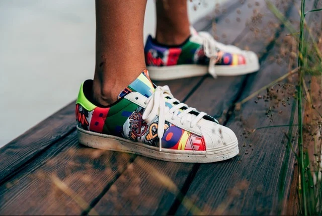 Adidas Superstar Pride