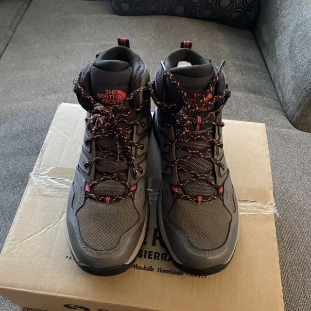 The North Face Womens Hedgehog Fastpack II Mid Waterproof Hiking Boots Size 10.5 2