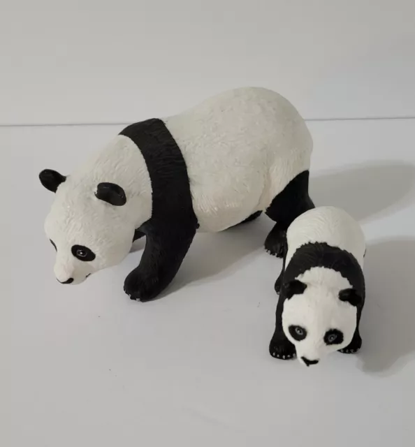 1996 Safari Ltd Panda Mom & Baby Toy Figurines