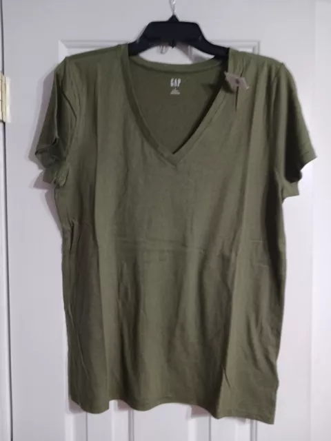 NWT Women's GAP Factory V-Neck Favorite Tee Size M Olive Green Top