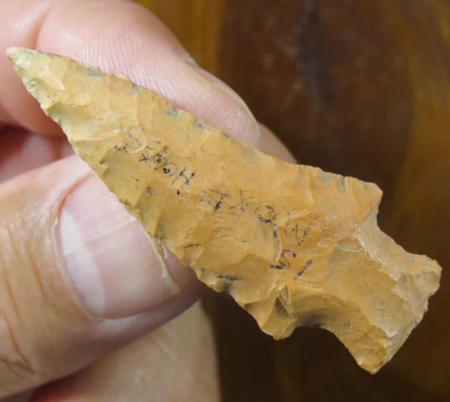 Attractive Archaic straight stemmed point, Osage County, Missouri 2.1/4 in.