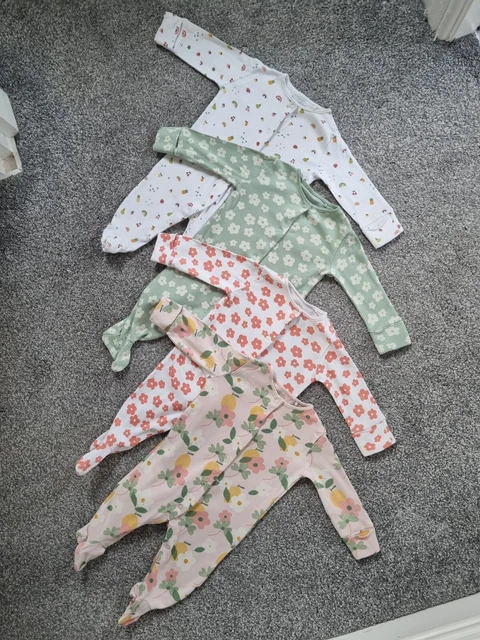 Pacchetto babygrow bambine Next 3-6 mesi arcobaleni bianco rosa floreale g