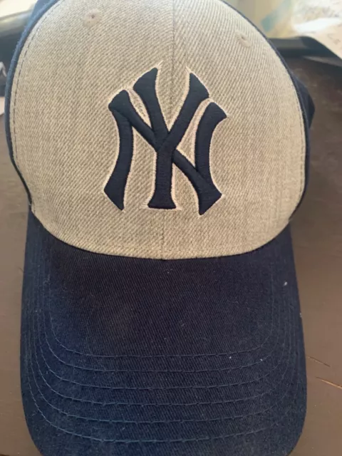 New York Yankees Two Tone Melonwear Hat, adjustable, never worn