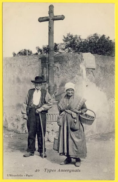 cpa 63 - DURTOL ( Puy de Dôme) TYPES AUVERGNATS Chemin de Nohanent CALVAIRE