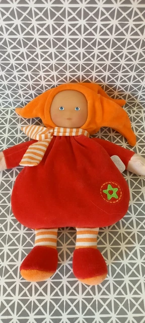 Doudou poupée lutin grelot rouge orange écharpe rayée  fleurs Corolle 25 cm