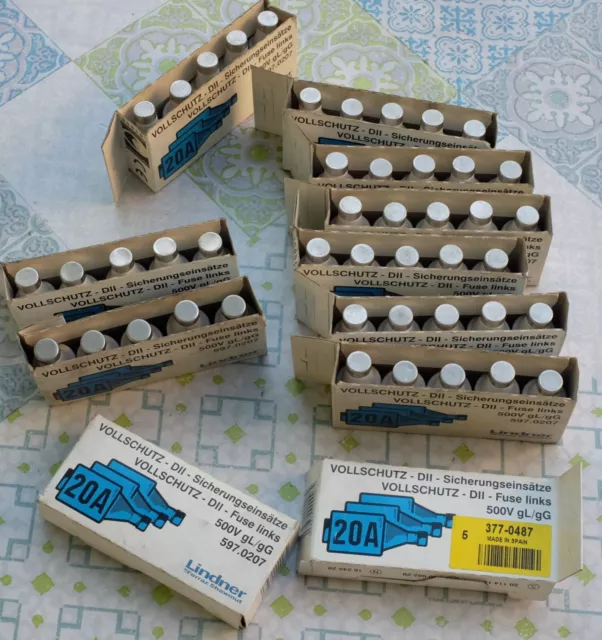 55x Lindner 597.0207 Fusible bouteille taille DII, 20A, gG, 500V. Lot de 55