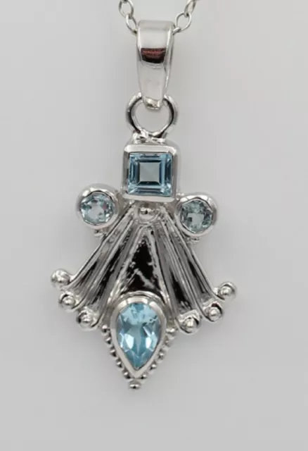 Elégant 0,95 Carat Topaze Bleu Pendentif Conception 925 Argent Collier Sky Bleu