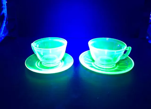 Federal Glass Green Uranium Tea Cups And Saucers Pair