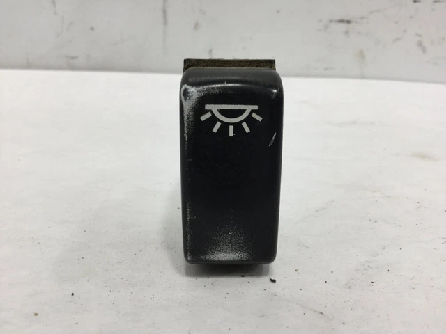 Kenworth T800 DOME LIGHT Dash/Console Switch - Used | P/N P27104010