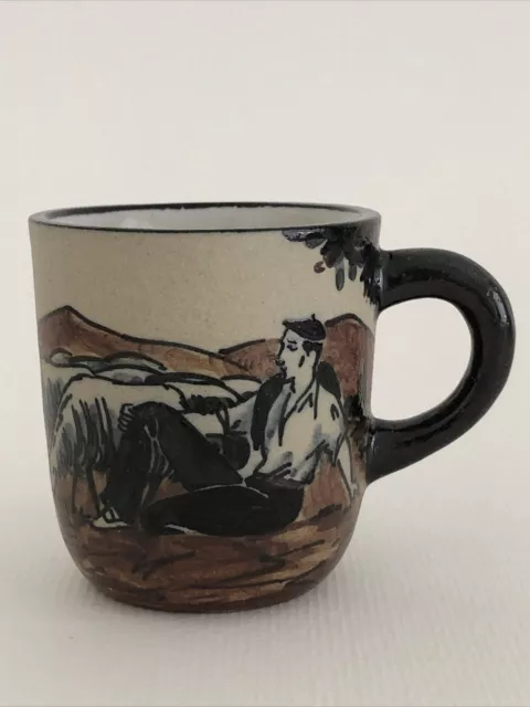 Superbe ancienne PETITE TASSE en GRES signé R.F CIBOURE décor basque Le Berger 3