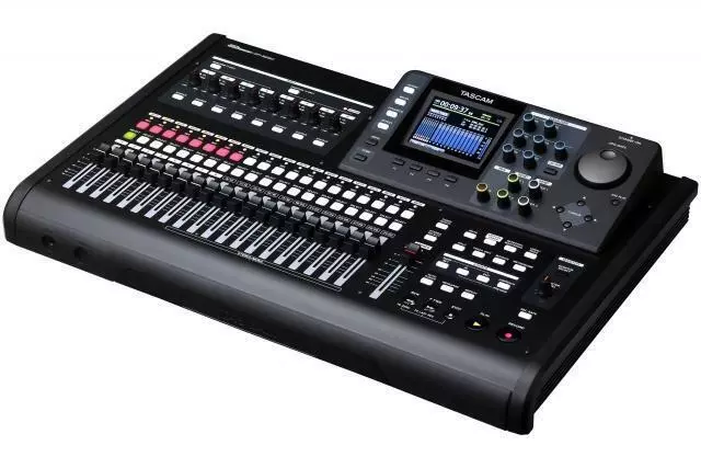 TASCAM DP32SD 32 Track Digital Portastudio