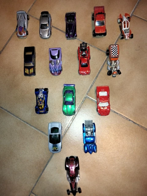 Macchinine hot sales wheels usate