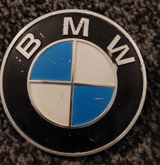 BMW 2002 Classic Bonnet Badge. Pt No. 00095808114