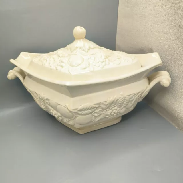 Royal Worcester Palissy Crown Ware Tureen with Lid Large Ceramic Pottery Ivory