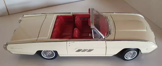 Ford Thunderbird - Cream, 1963, 1:18, ohne OVP 3