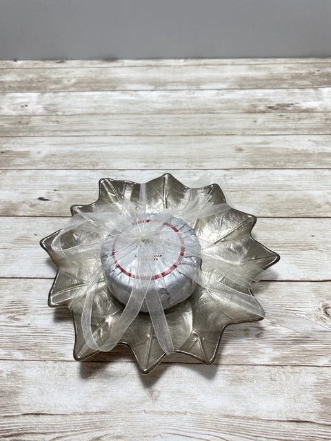 New Leaf Design Soap Dish-Comes with Mini Bar of Lavender Soap (christmas)