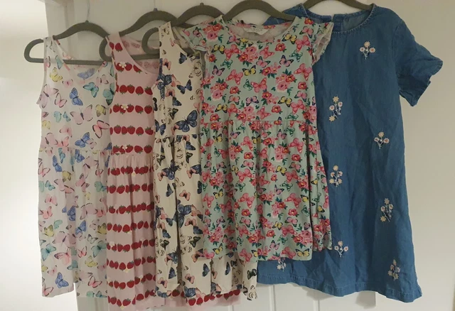 Pacchetto abiti H&M ragazze 6-7 e 6-8 anni 5 farfalle, fragole e denim