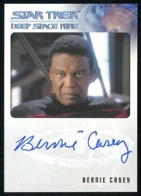 Star Trek DS9 Heroes & Villains - Bernie Casey as Lt. Commander Hudson Autograph
