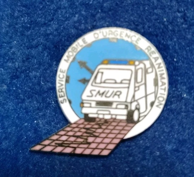 Pin's Rare Camion Break Ambulance PTT La Poste Rhône 69 - Collection Pompier