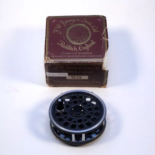 Vintage J.W.Young & Sons Ltd. 1535 Fly Reel. 4 1/4" with original box