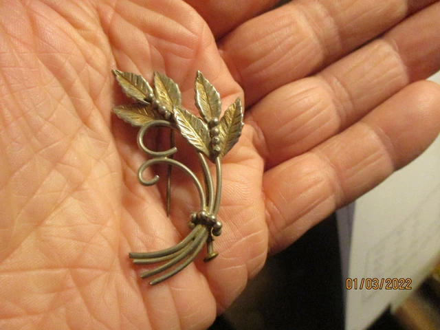 Ancienne Broche de Corsage ou Veste de Dame Gerbe de Fleur ou Plante en Cuivre