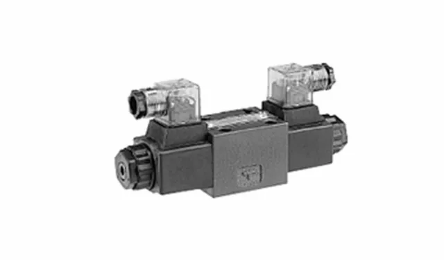 Yuken Hydraulic Solenoid Valve DSG-01-3C4-A110-N1-50