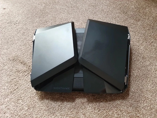 NETGEAR RAX 200 NIGHTHAWK AX12 12 STREAM TRI-BAND AX Wi Fi ROUTER -PARTS ONLY