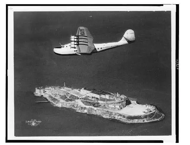 Photo:Alcatraz Island,Pan American Airways China Clipper,1936