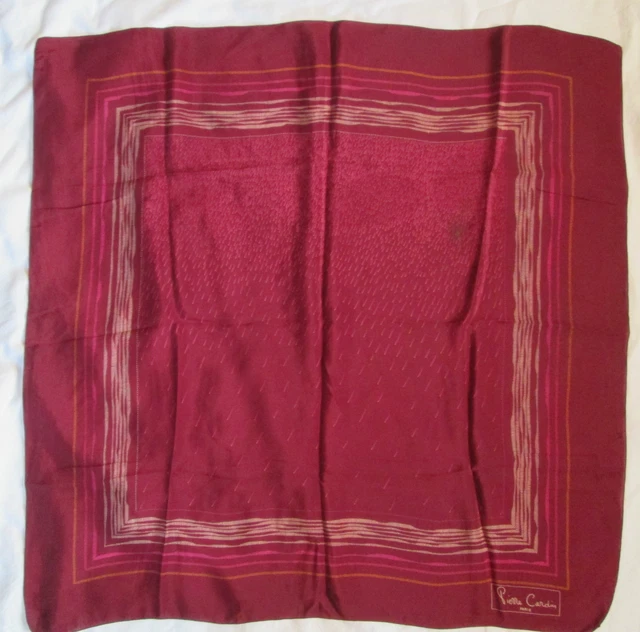 Foulard En Soie Vintage PIERRE BALMAIN - Dimensions 83x85 Cm - Vert - Occasion Superbe