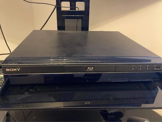 Sony BDP-S300 1080P Blu-Ray Disc Player And Remote