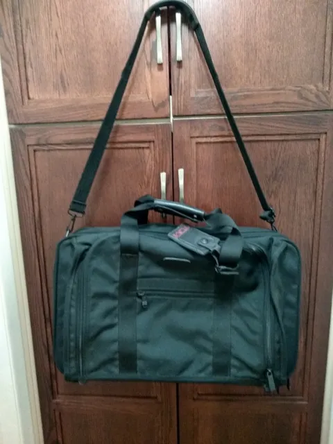 TUMI 22"x14"x6"  extendable black nylon/leather Travel shoulder bag excellent