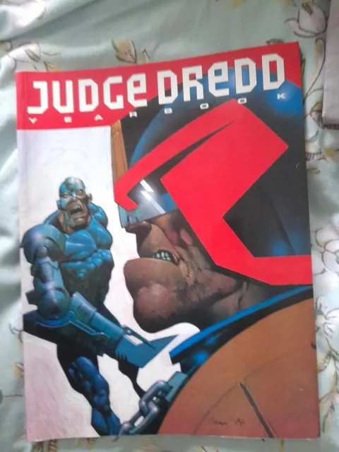 JUDGE DREDD 2000AD Comic Year Book 1995 - UK Fleetway Annual