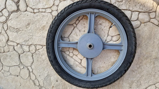 Roue Arrière 17 X 1.50 Pour Cyclomoteur Benelli, Morini, Gilera - AGRATI, Occasion