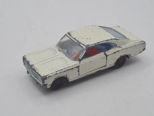 SIKU V271 OPEL Rekord Coupé weiß stark gebrauchter Zustand