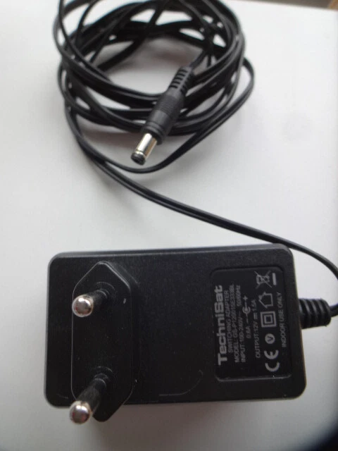 KIT CHARGEUR SECTEUR&12V + 4 BATTERIES RCR123A - SDMO Quiniou