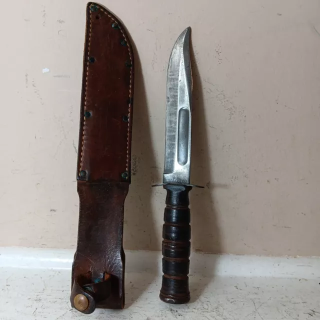 VIETNAM WAR U.S. UTICA CUT. CO.  Army Marines Fighting KNIFE in Leather Scabbard