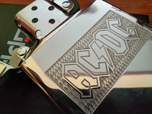 Accendino Zippo Ac/Dc 24705 Raro A Benzina Rock Angus Young Ac Dc