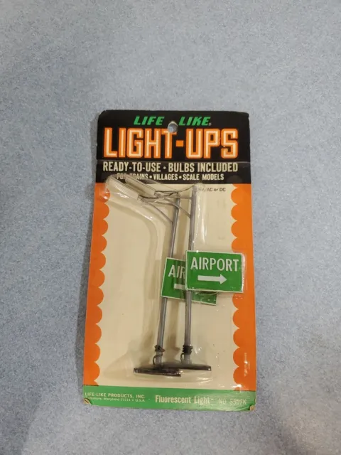 Vintage Life Like Light-Ups Fluorescent Airport Lights #S507K