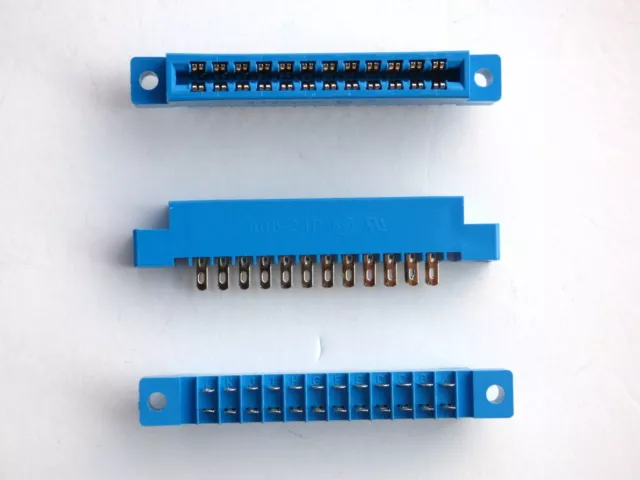 1 X COMMODORE 64/c64/sx64/128/vic-20/ user port edge connector  24 pin solder