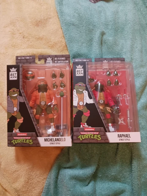 TMNT Michelangelo & Raphael Street Style BST AXN Variants 1 In 4 lot of 2