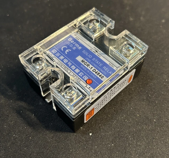 Relè DC-AC 40A Relè A Stato Solido SSR-40DA - 40A, Ingresso 3-32V DC, Uscita 24-380V AC Per Controllo Automatico Controllo Carichi Ac