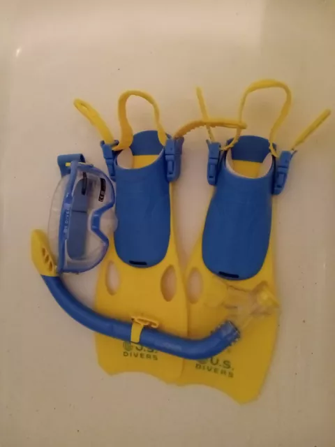 US Divers Snorkeling Gear for Kids 4+ - Mask Fins Snorkel Set