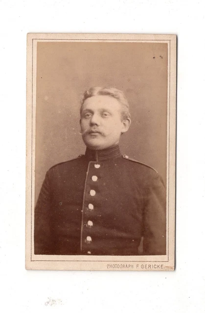 CDV Foto Soldat - Berlin 1880er