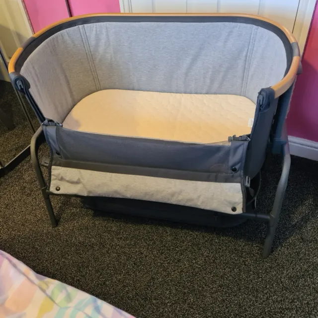 maxi cosi lora co-sleeper bedside crib