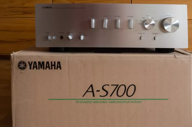 Stereo Vollverstärker Yamaha A-S700 mit Fernbedienung, OVP