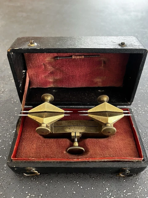 Compas à Engrenages Horloger Ancien 26 Lignes - Outil Manuel Avec Coffret, Occasion Bon état