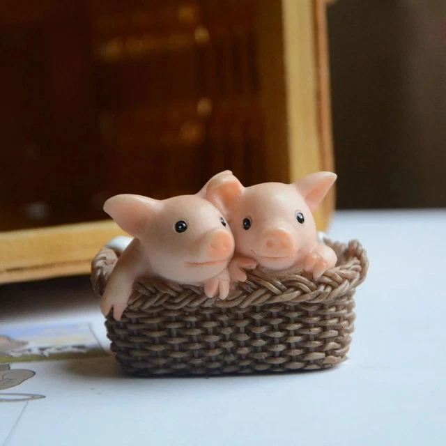 Resin Crafts Cute Pig Statue Figurine Fairy Garden Decor Home Decoration