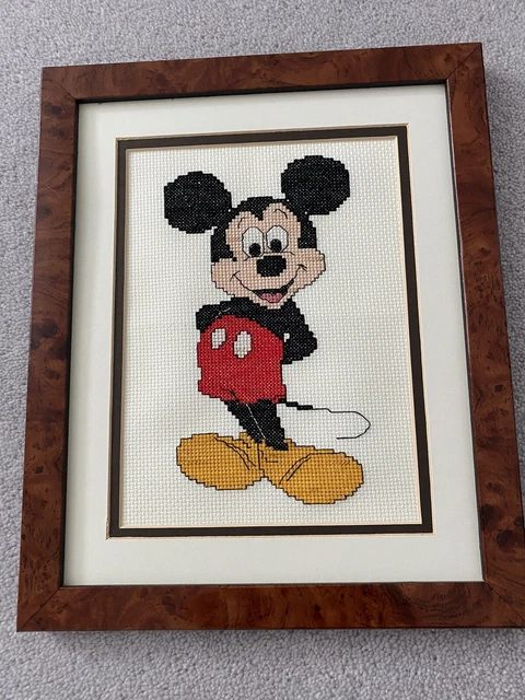 Punto de cruz enmarcado de colección Disney Mickey Mouse - 28,5 cm x 24 cm