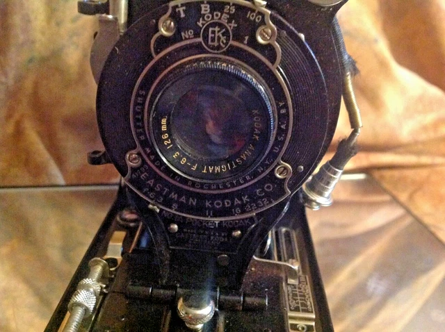 Appareil Photo Vintage Kodak – Objectif Angenieux Anastigmat – Non Testé