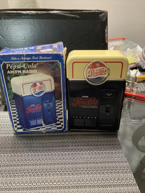 Pepsi Cola Vintage Ice Cold Vending Machine AM/FM Radio 1998 plastic. As-Is Read